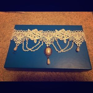 Pearl and Lace choker